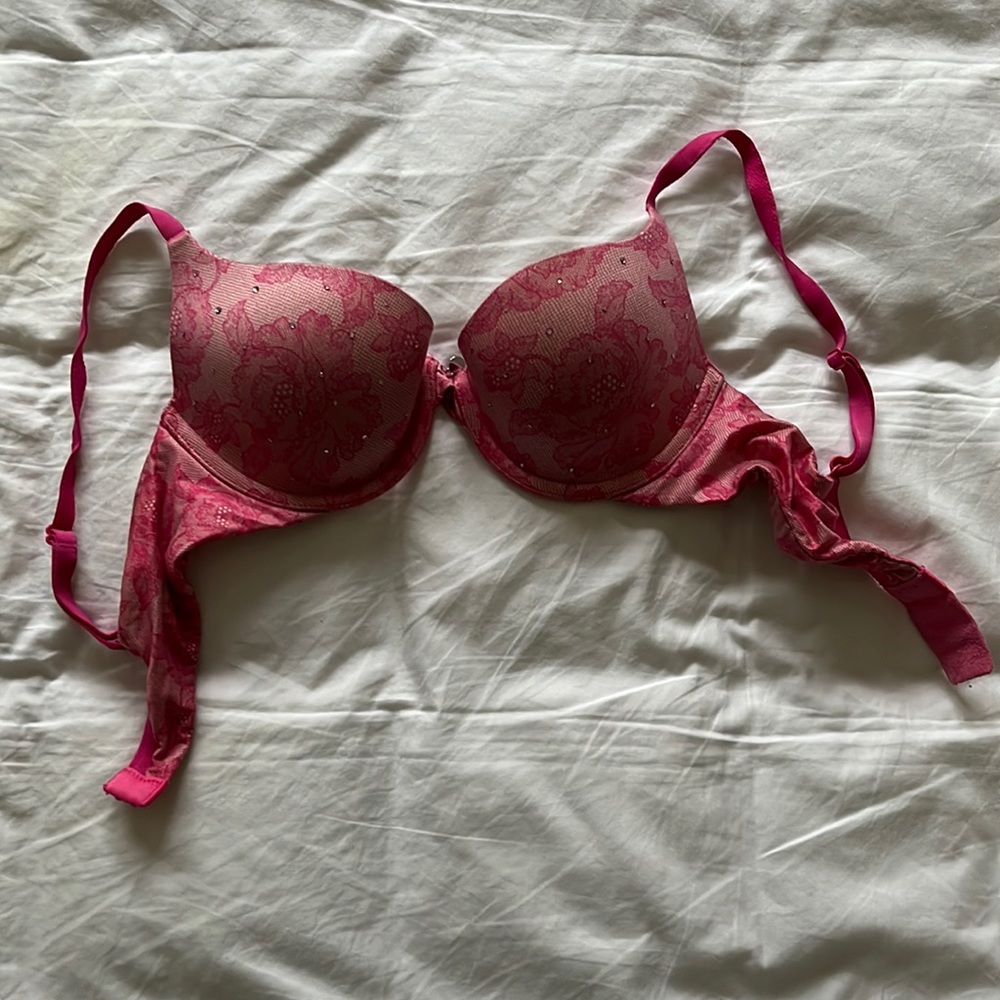 Victoria’s Secret lined Demi pink 32B